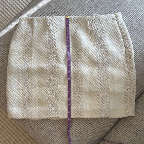 H&M white and beige skirt - Picture 8 of 9